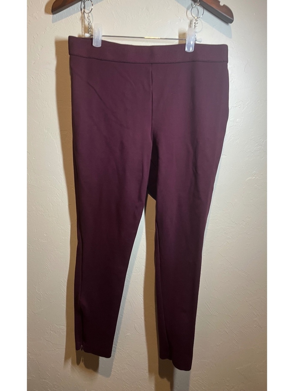 A New Day Women's Burgundy Stretchy Leggings Size Small